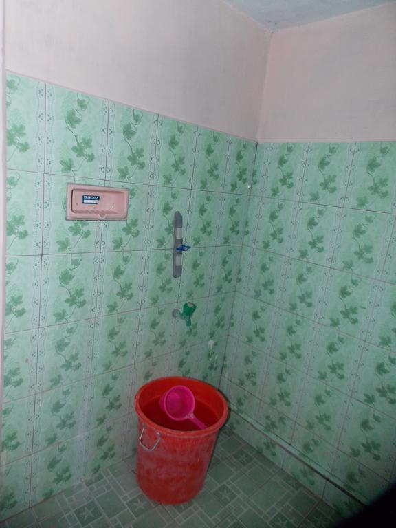 Hotel Putra Sindang Asih Batukaras الغرفة الصورة