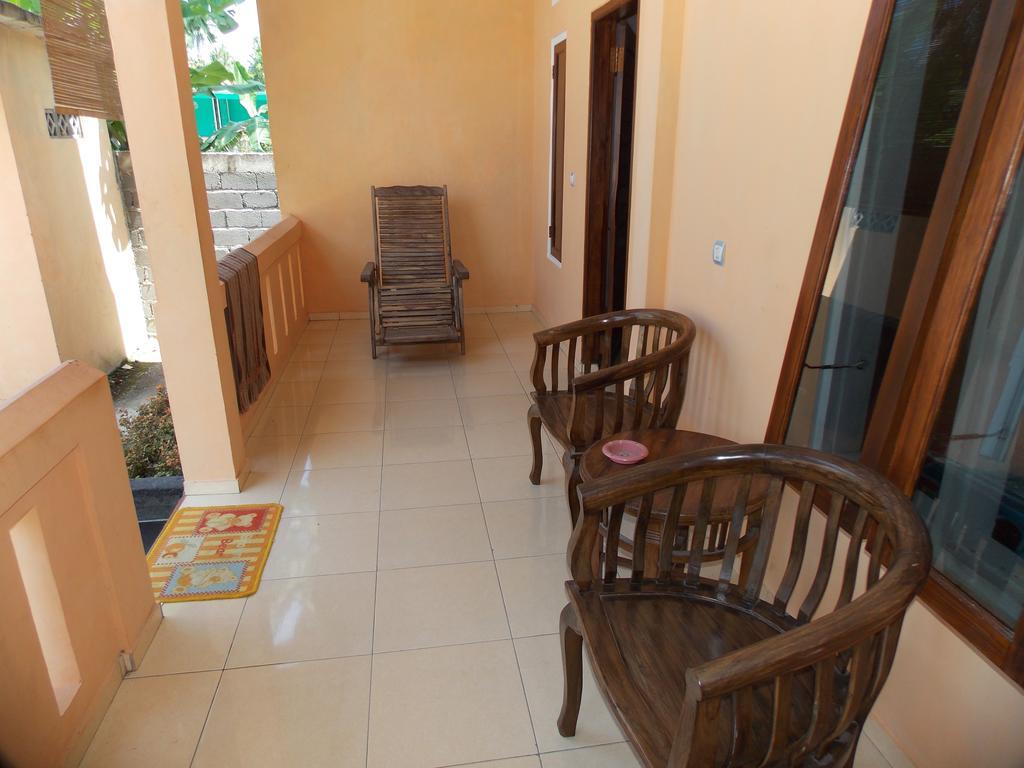 Hotel Putra Sindang Asih Batukaras الغرفة الصورة